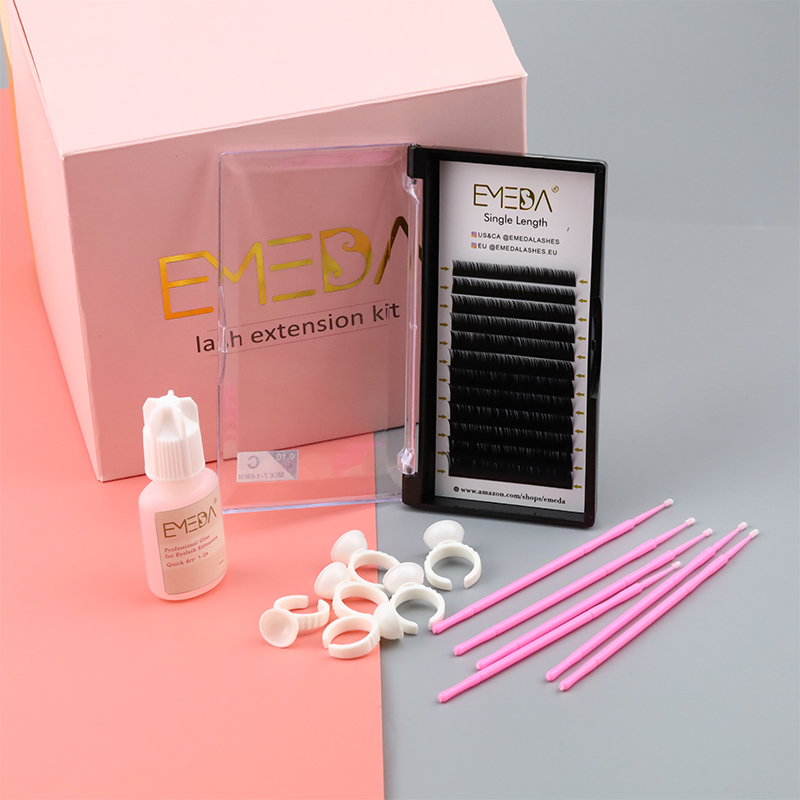 0.03-0.25mm Light Volume Eyelash Extensions in UK and USA Market 